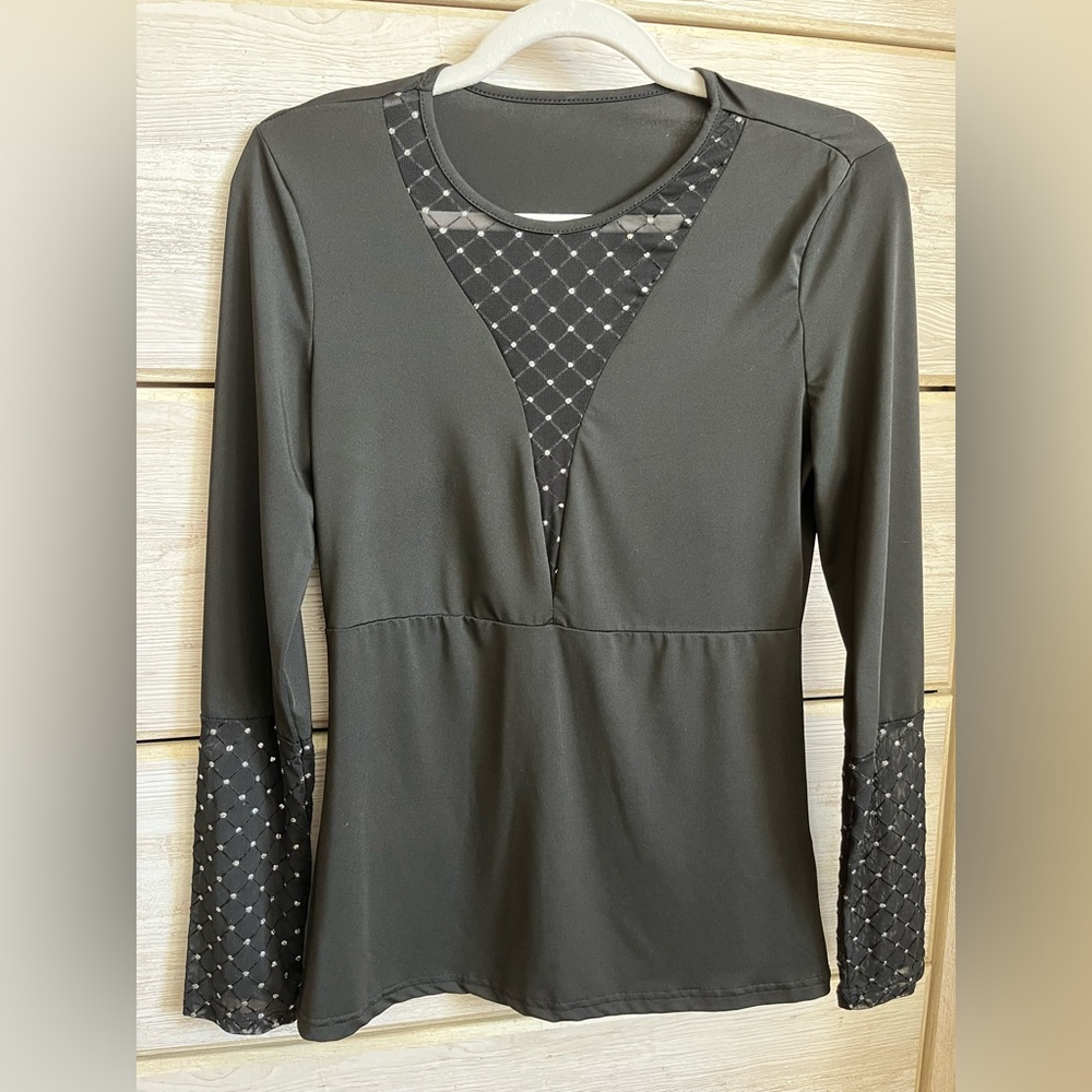 Mesh Insert Long Sleeve Top! - Picture 8 of 10